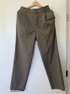 MUJI pleated olive wide chino pants